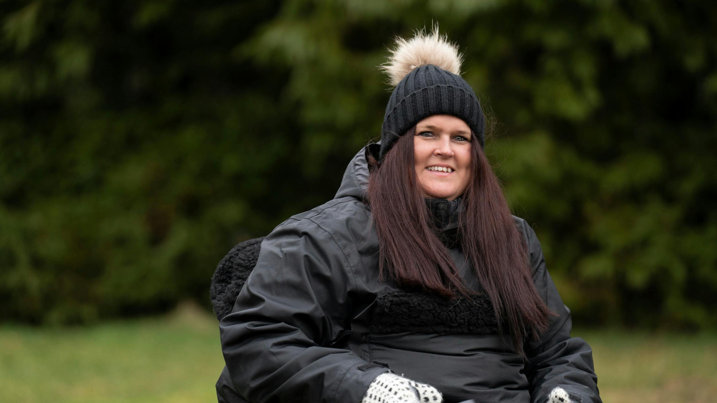 Annika har stærke smerter hver eneste dag. Naturen hjælper hende med at glemme dem for en stund.