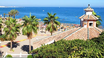 En af strandende i skønne Benalmádena Costa på Costa del Sol