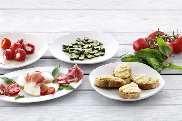 https://imgix.familiejournal.dk/files/pics/familiejournal-dot-dk/140/3759/original-42366-32-10-antipasti-612.jpg