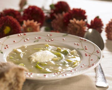 Kartoffel-porresuppe med peberrodscreme