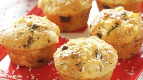 Muffins med chokoladestykker