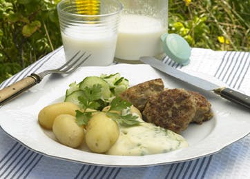 frikadeller med persillesovs
