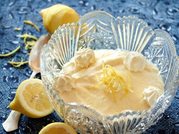 Frisk citronfromage med pasteuriserede æg