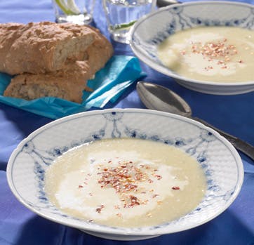 Kartoffel-porresuppe med chili og havreflute