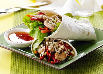Super nemme wraps med thai inspireret kylling