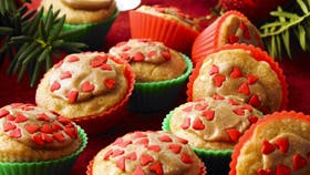 Mini-julemuffins med marcipan og appelsin