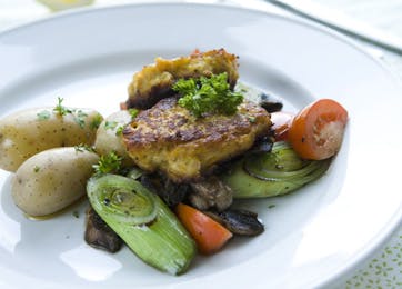 Nemme fiskefrikadeller til 1 person med pandegrønt