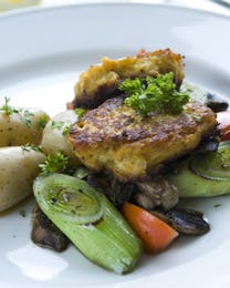 Nemme fiskefrikadeller til 1 person med pandegrønt