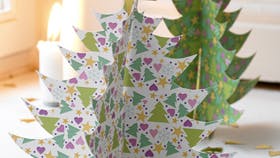 Vælg mellem hvide og grønne juletræer- eller gå ind for lidt variation i skovvæksten...