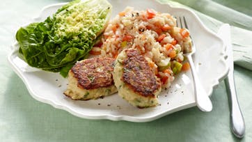 Kalorievenlige fiskefrikadeller med tomatrisotto
