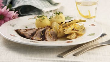 And med fennikel serveret med kogte kartofler