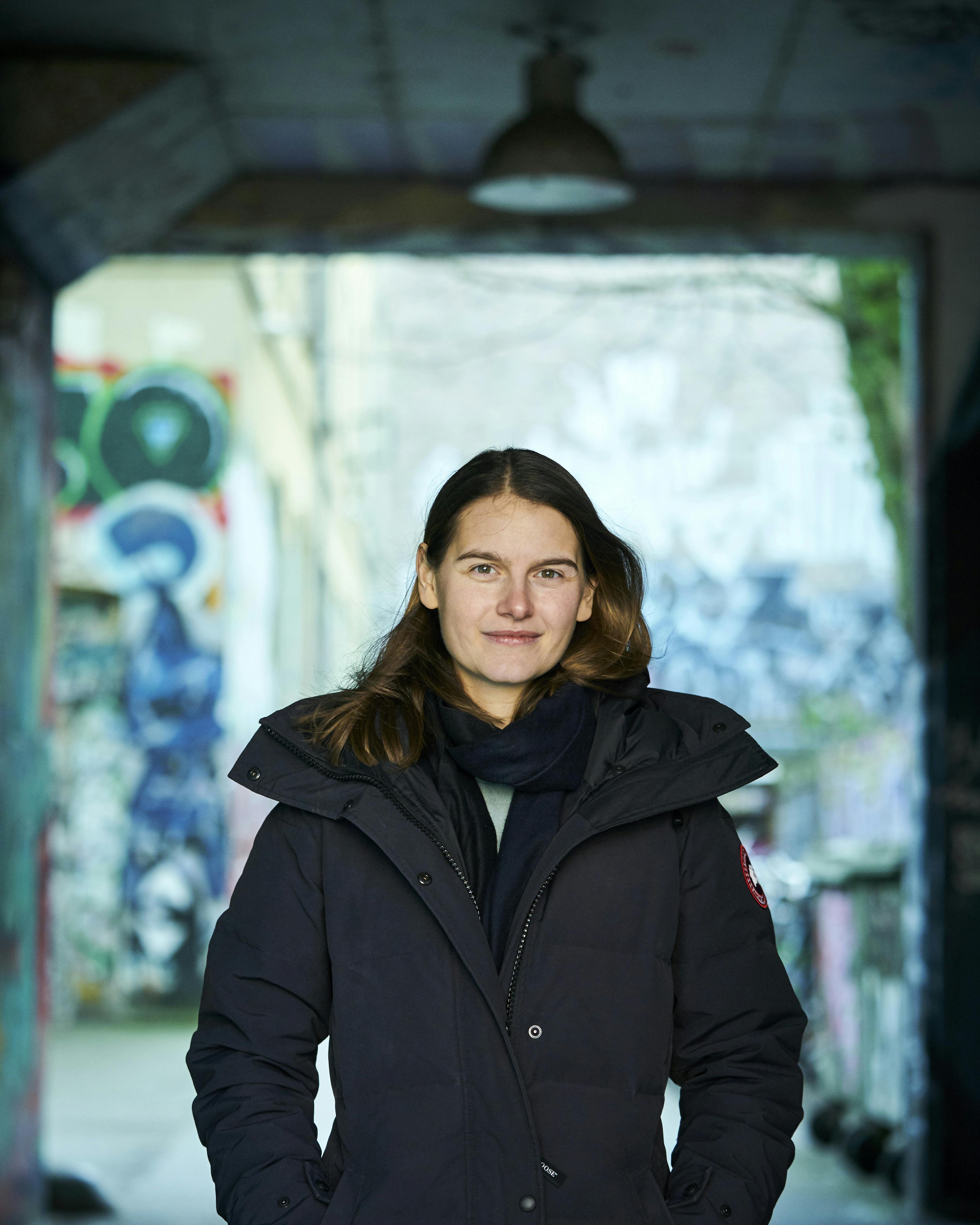 Instruktøren Malou Reymanns far har lært hende at være tro mod sig selv