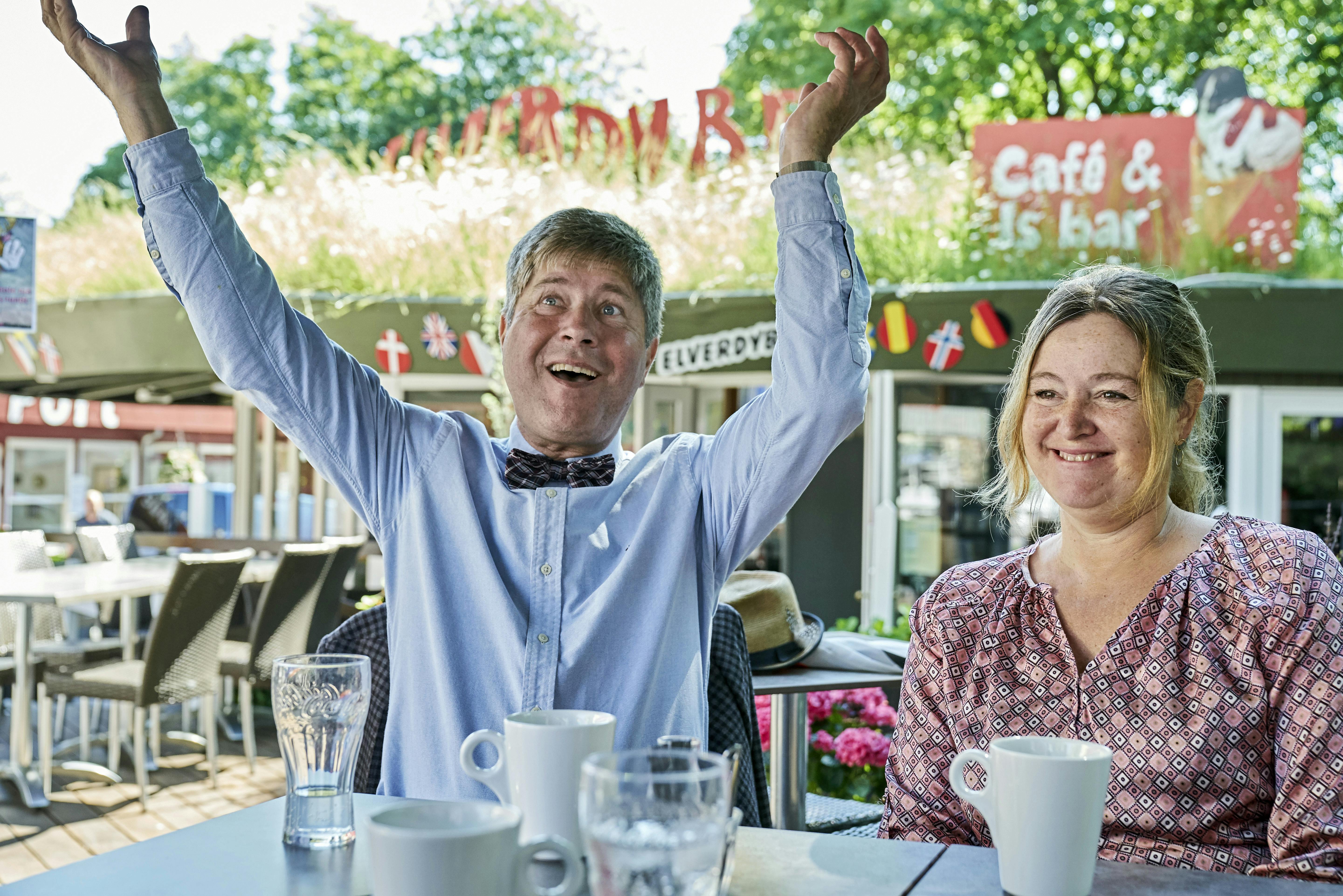 https://imgix.familiejournal.dk/media/article/14_anette_og_joern_sigurdsson_bakken_fj_2sl2136.jpg