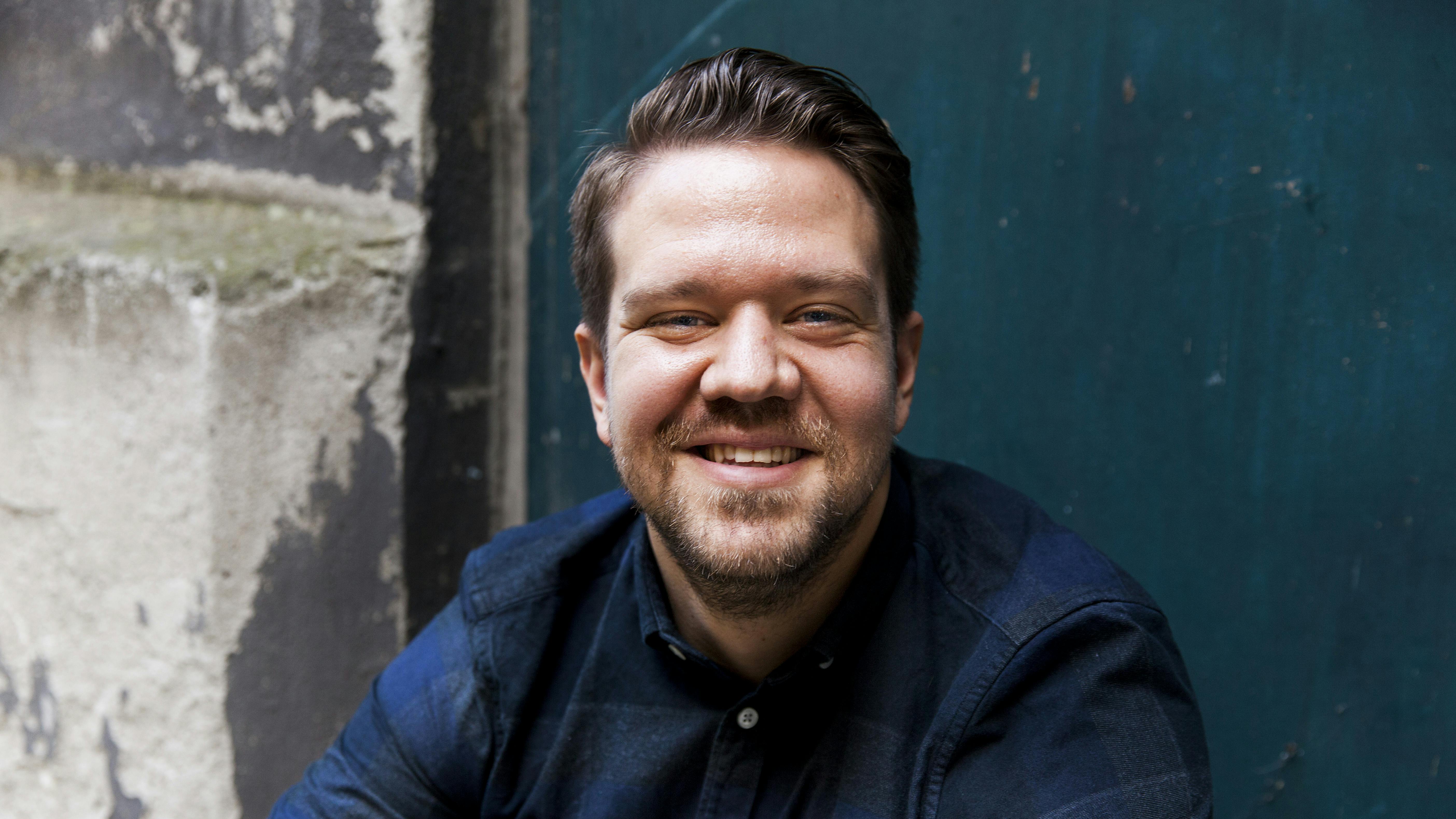 Thomas Warberg går på Danmarksturné med Warberg Comedy Tour ´16, og Familie Journal har i den anledning haft en snak med komikeren.