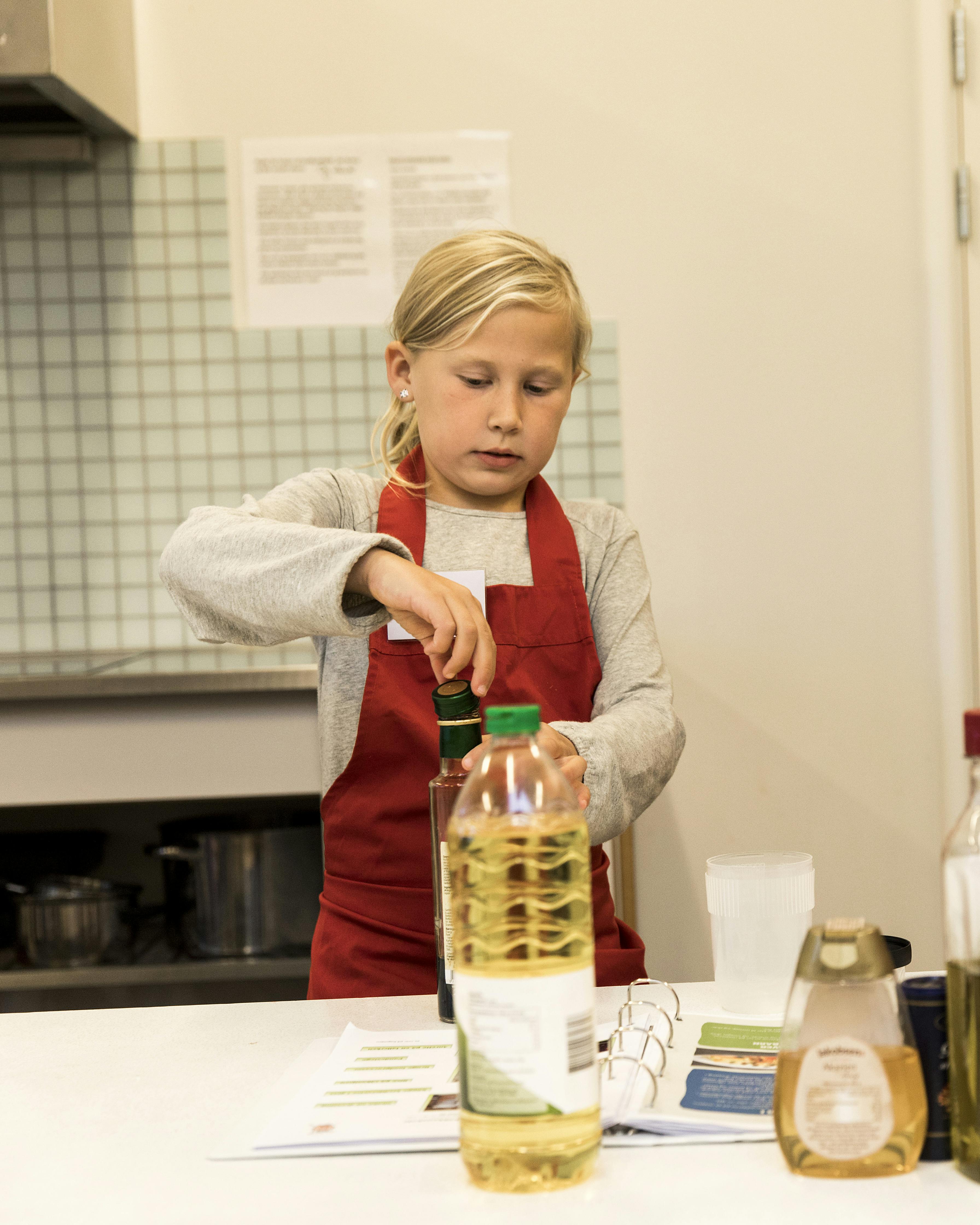 Familie Journal besøger Fars Køkkenskole