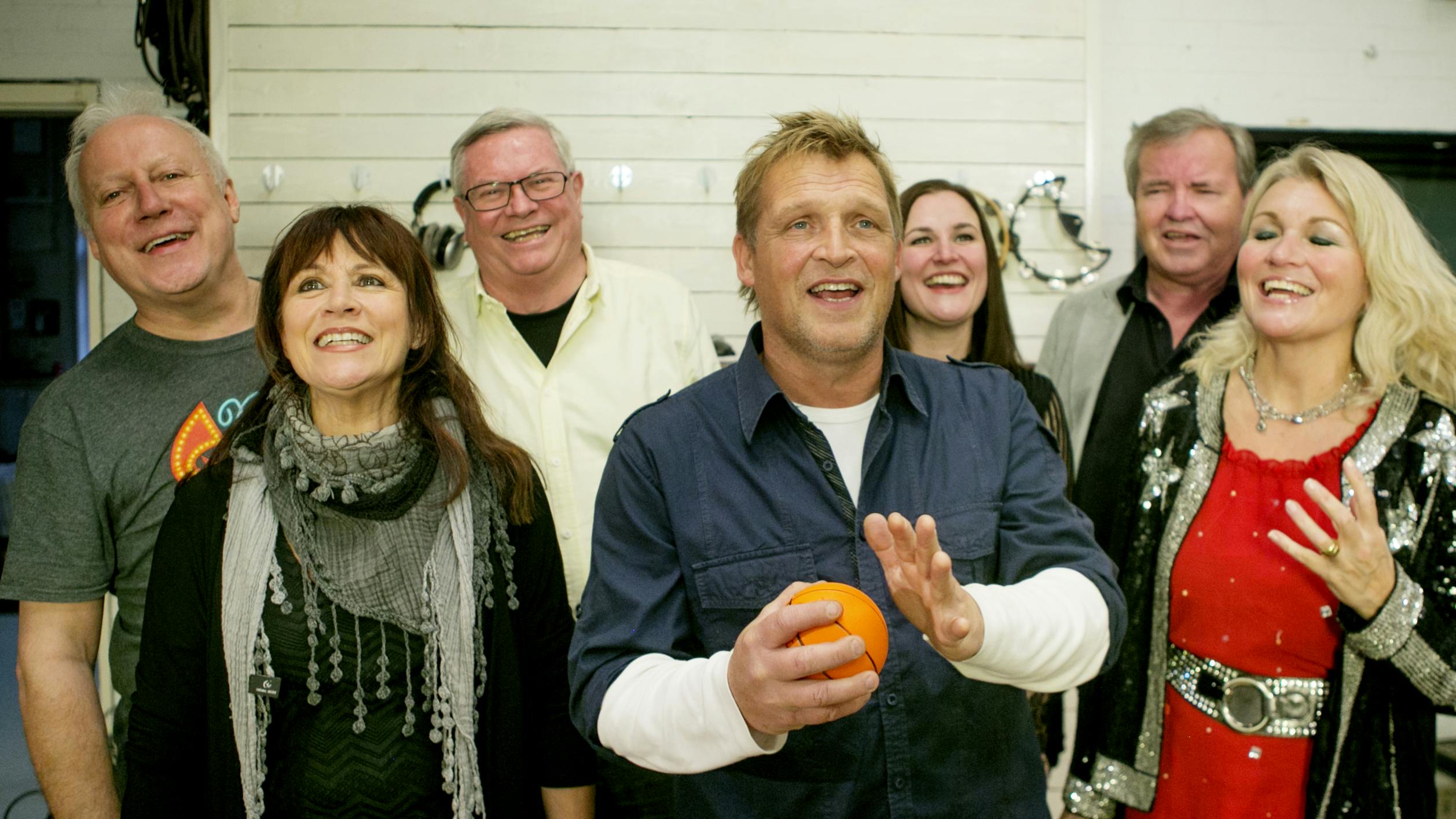 Dansktop-stjernerne står sammen om at hylde musikken