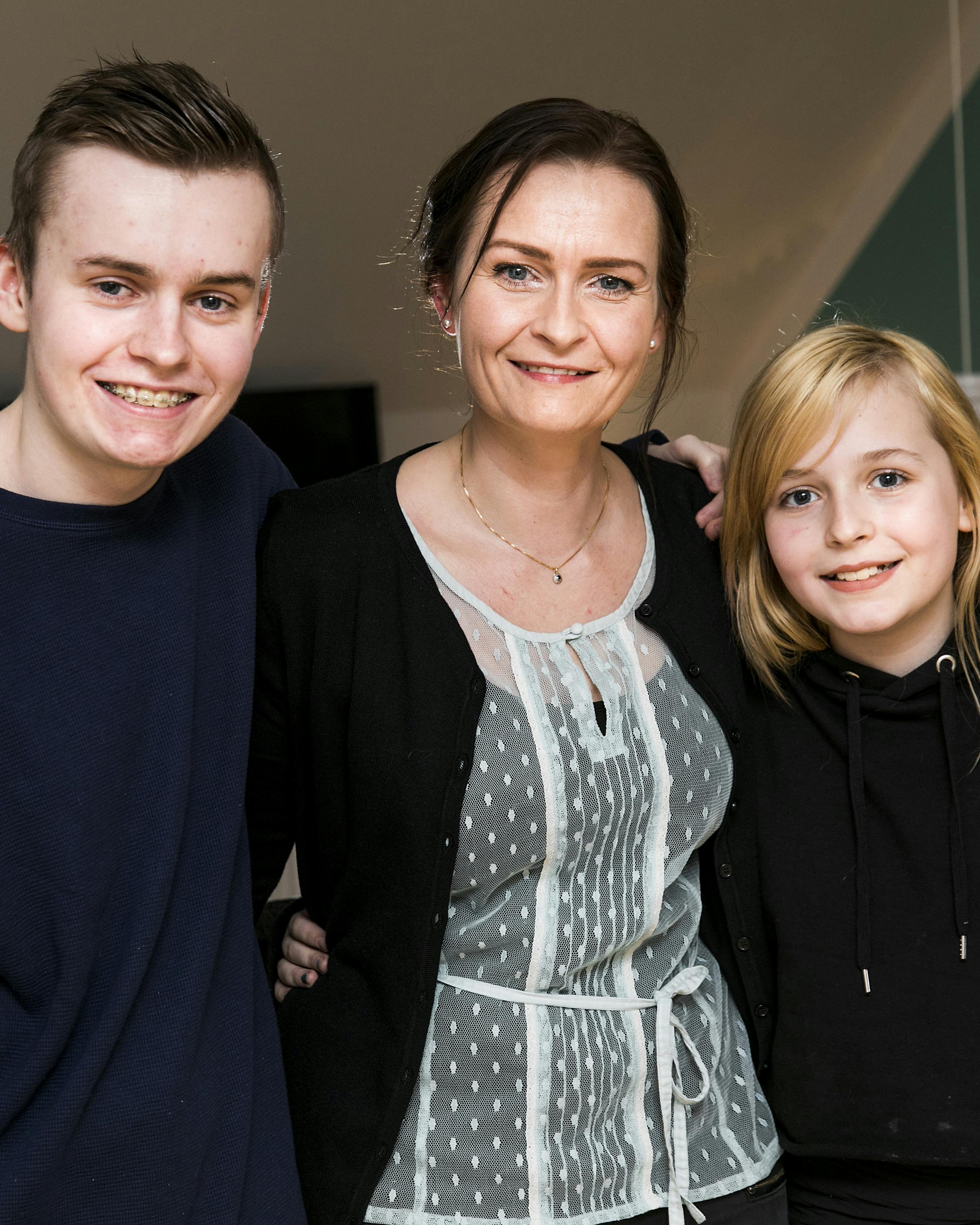 Iza laver minder til sine børn med minder for altid