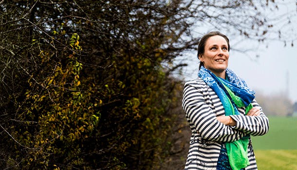 Pia led af angst. Nu får hun Familie Journals julekurv. 