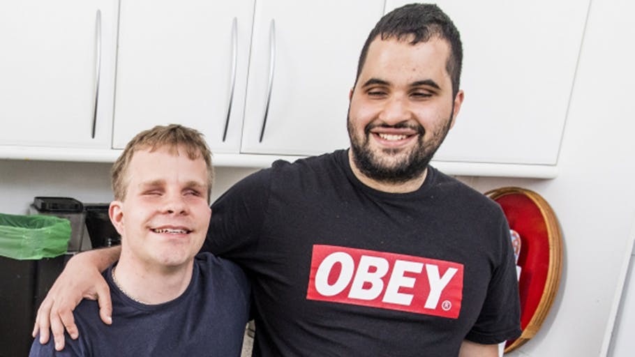 Bedste venner og blinde madbloggere: Velkommen i det mørke køkken