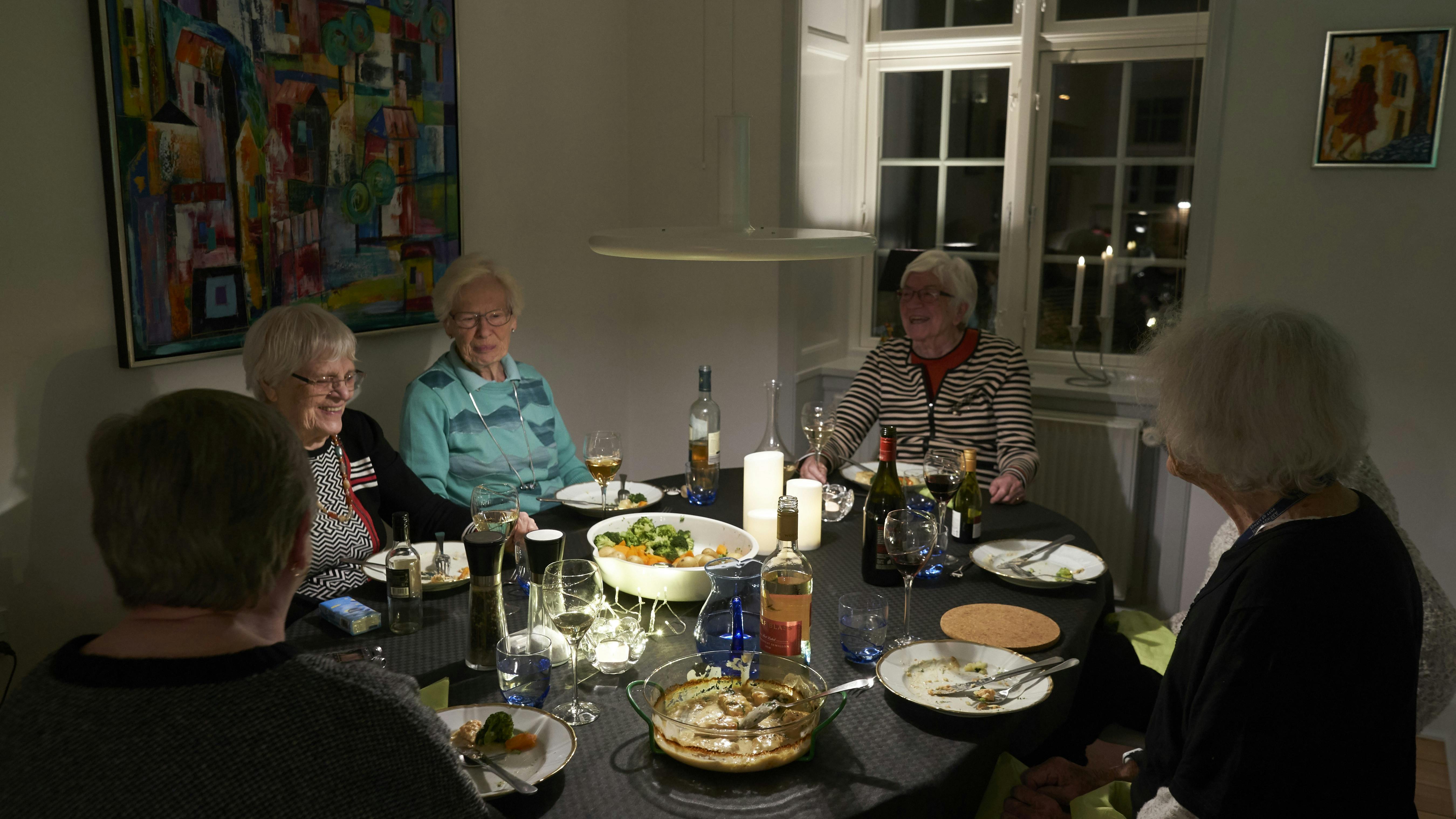 Naboer mod ensomhed: Det er så hyggeligt at være sammen