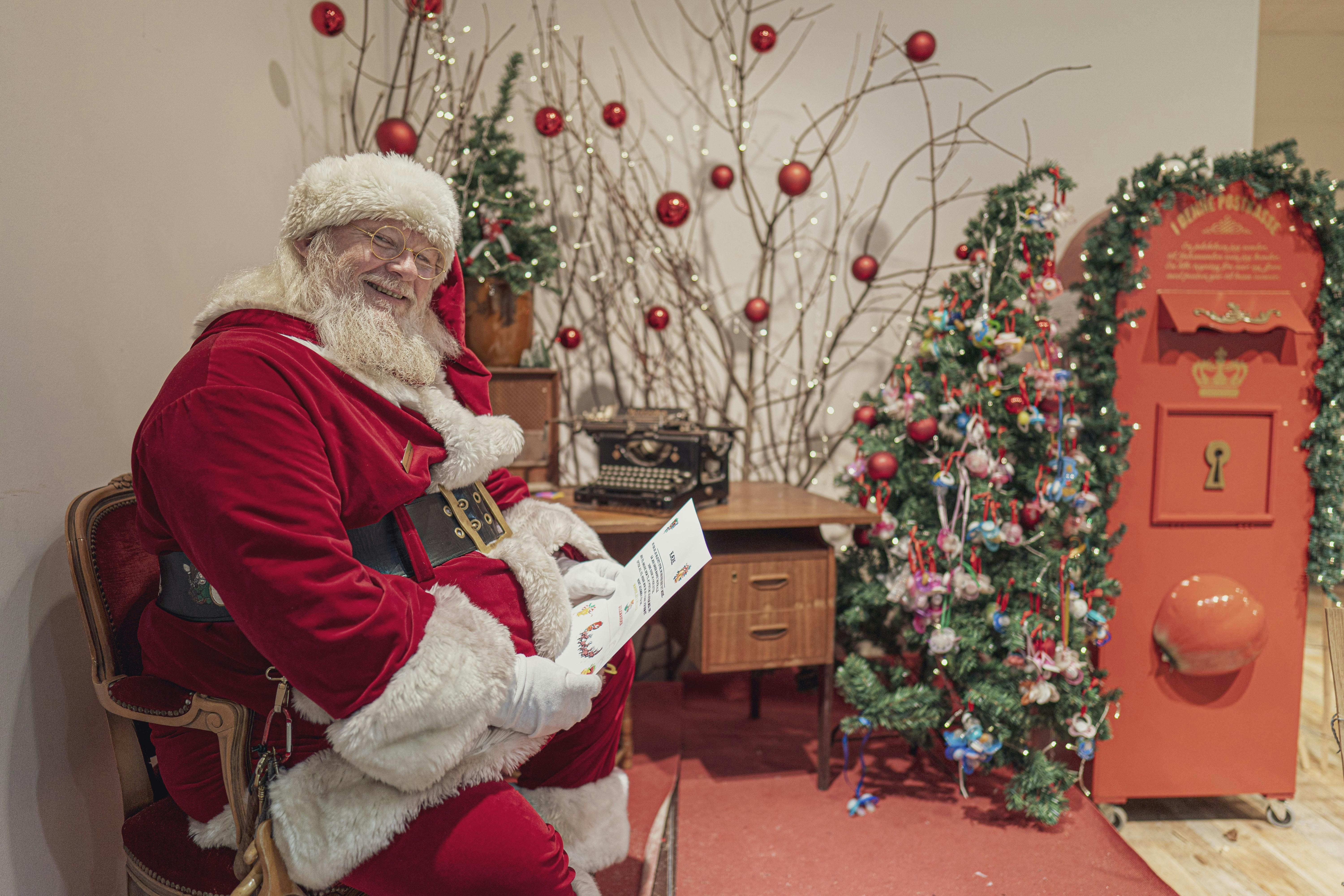 Esbjergs julemand, Michael Koed, er børnenes velgører.