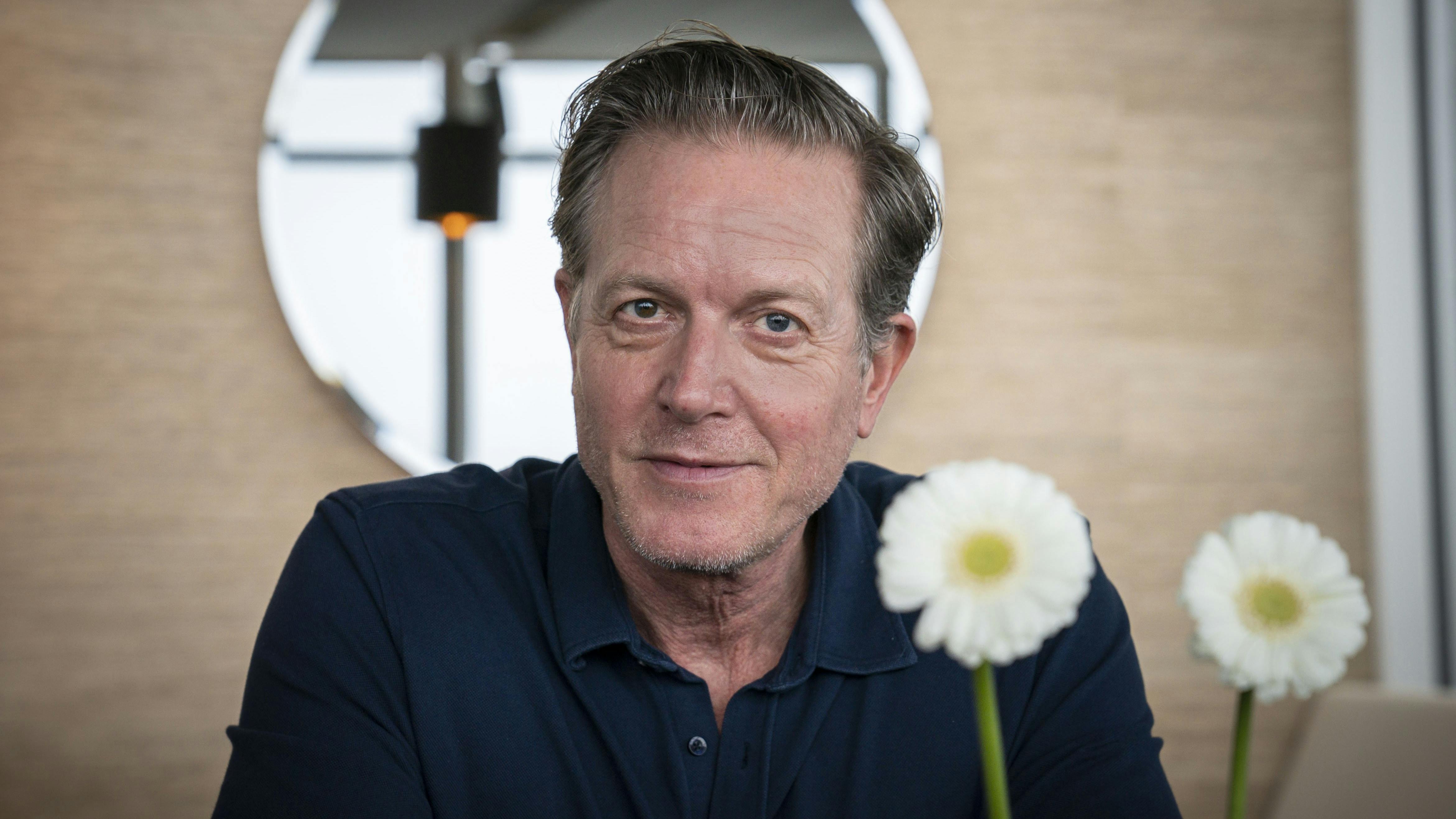 Mit liv føles ekstremt meningsfuldt, siger skuespiller Peter Mygind til Familie Journal