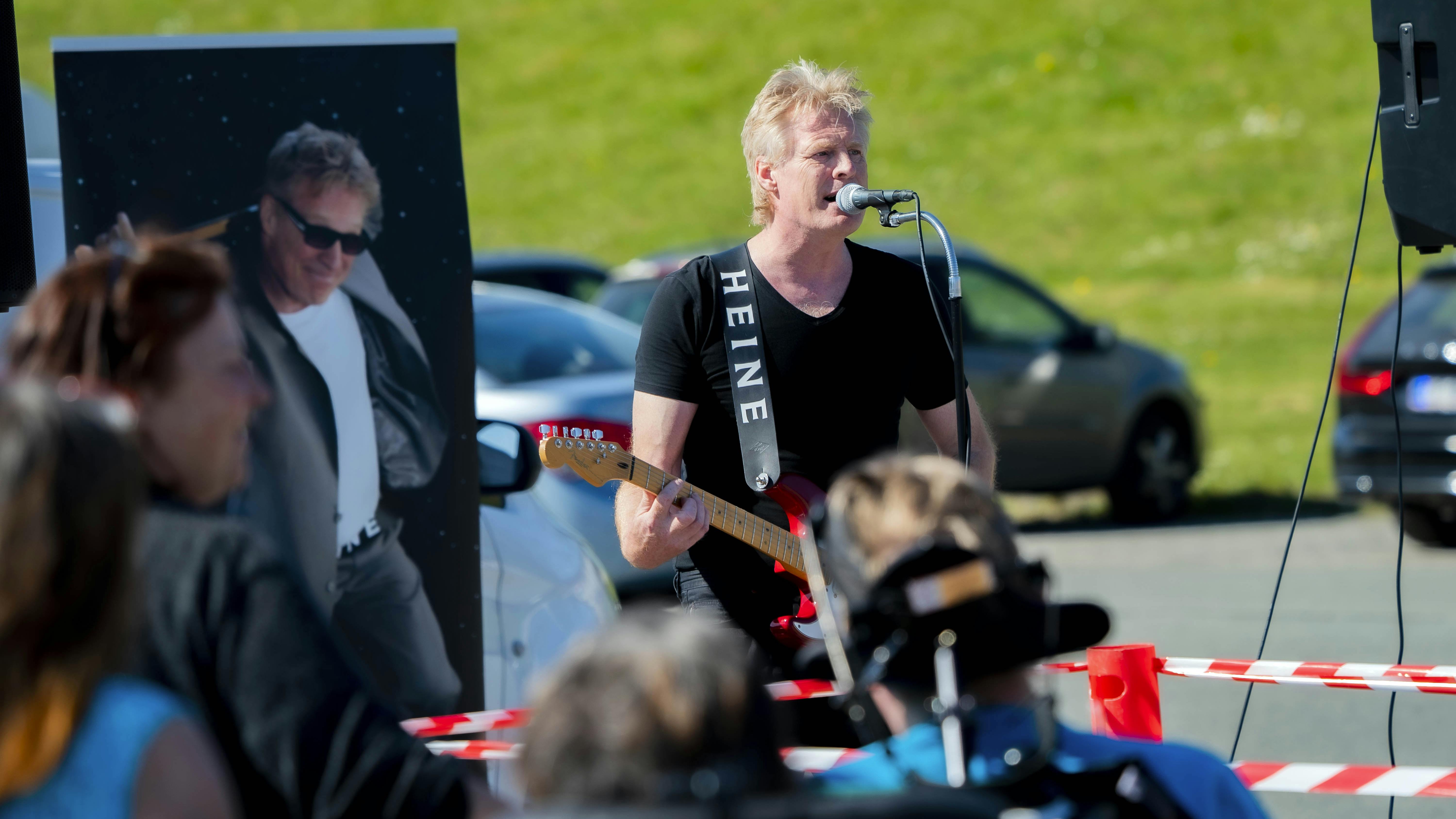 Heine Mindstrup spreder musikalsk glæde i en svær tide