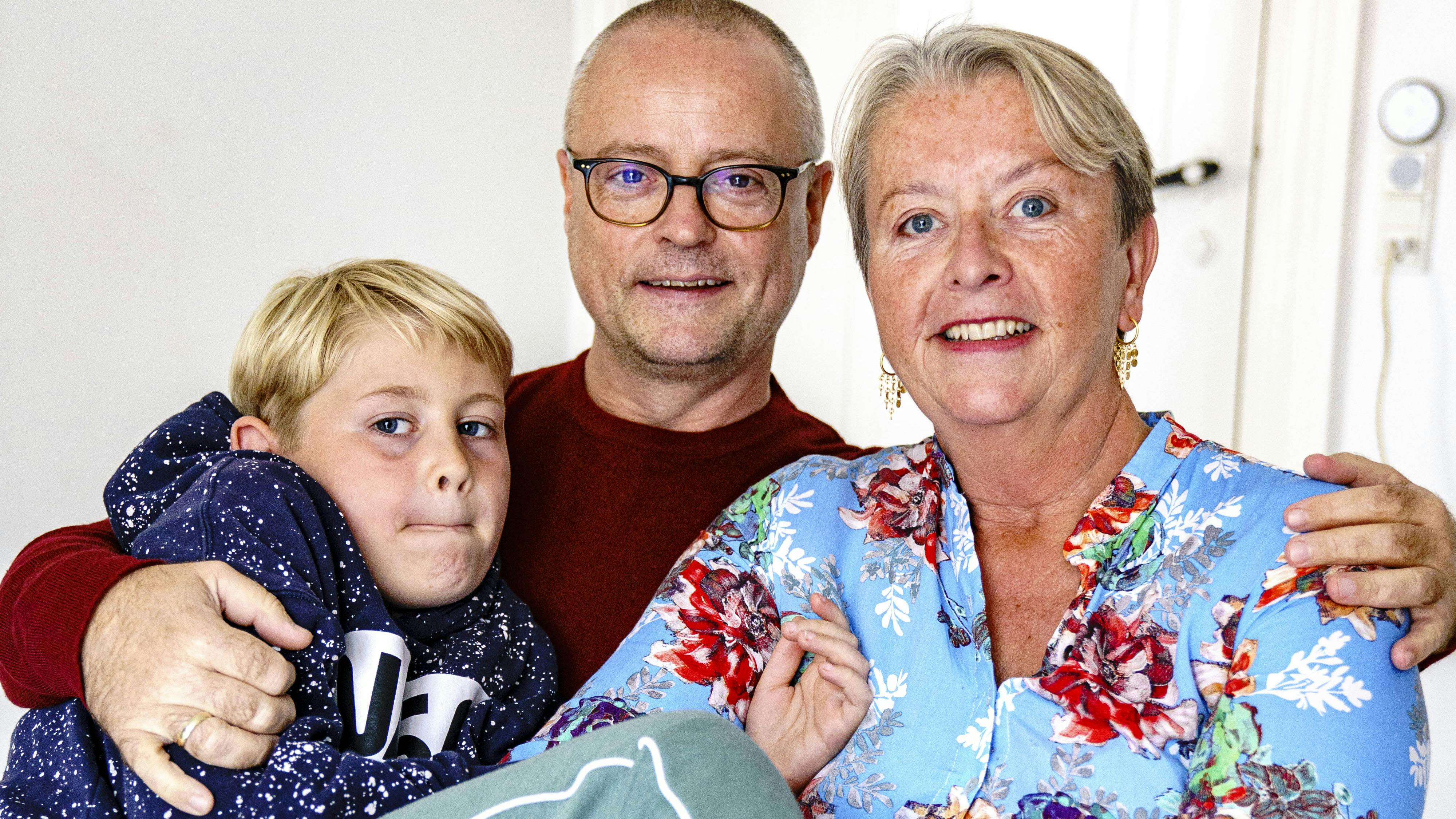 Forfatter Johan Ottosen donerer bogsalg til Støt Brysterne