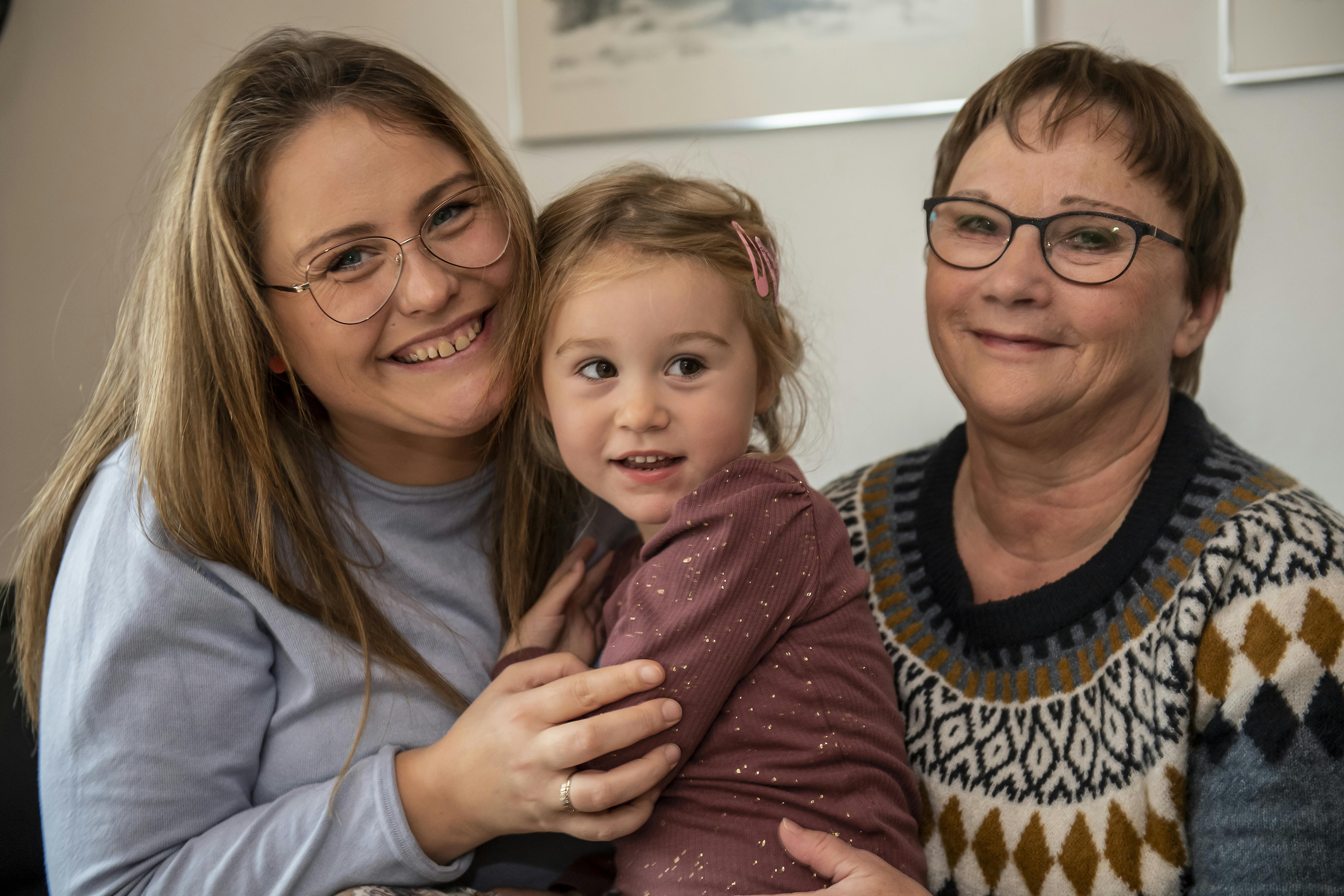 https://imgix.familiejournal.dk/media/article/2021-10-25rs-julekurv_36.jpg