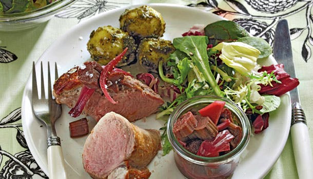 Svinemørbrad med rabarber-chutney