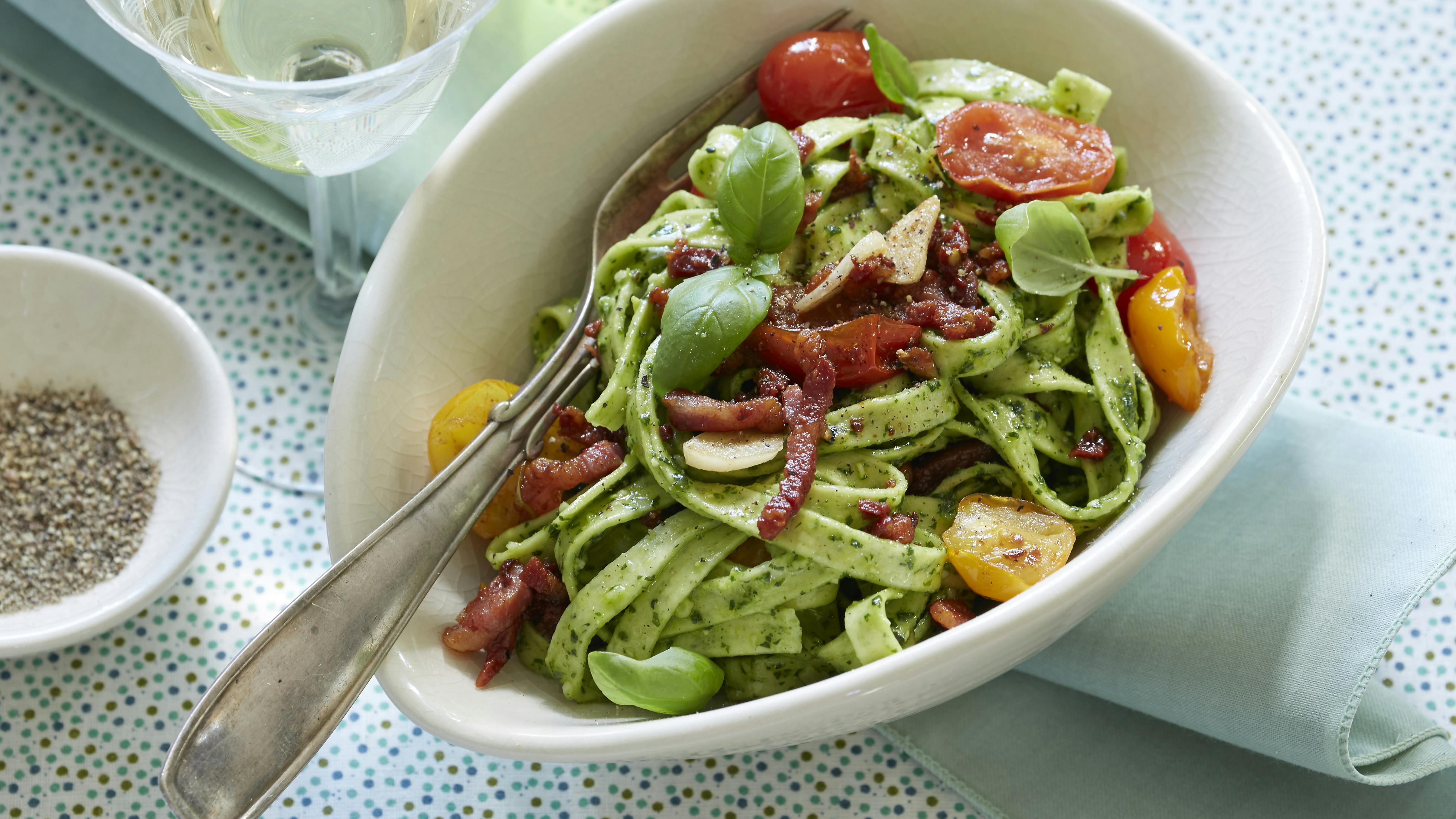 Pasta med pesto af spinat