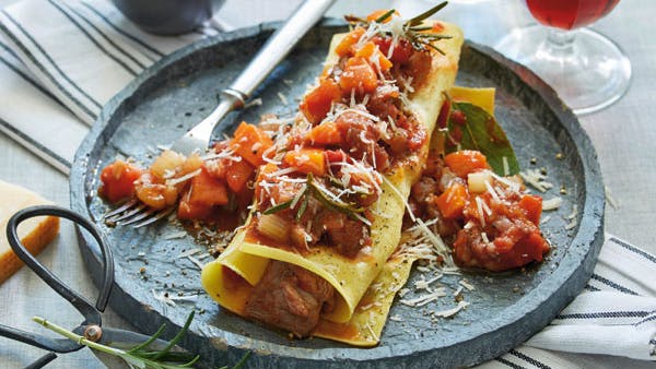 Åben lasagne med kyllingeragout