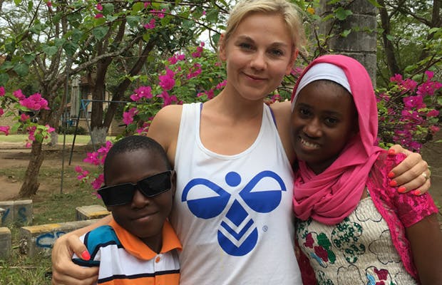https://imgix.familiejournal.dk/media/article/abdi-hamida-og-mille-aliaser-abdallah-og-amina_620x310.jpg
