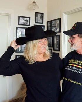 Anne og Allen som fandt ud af ensomhed sammen