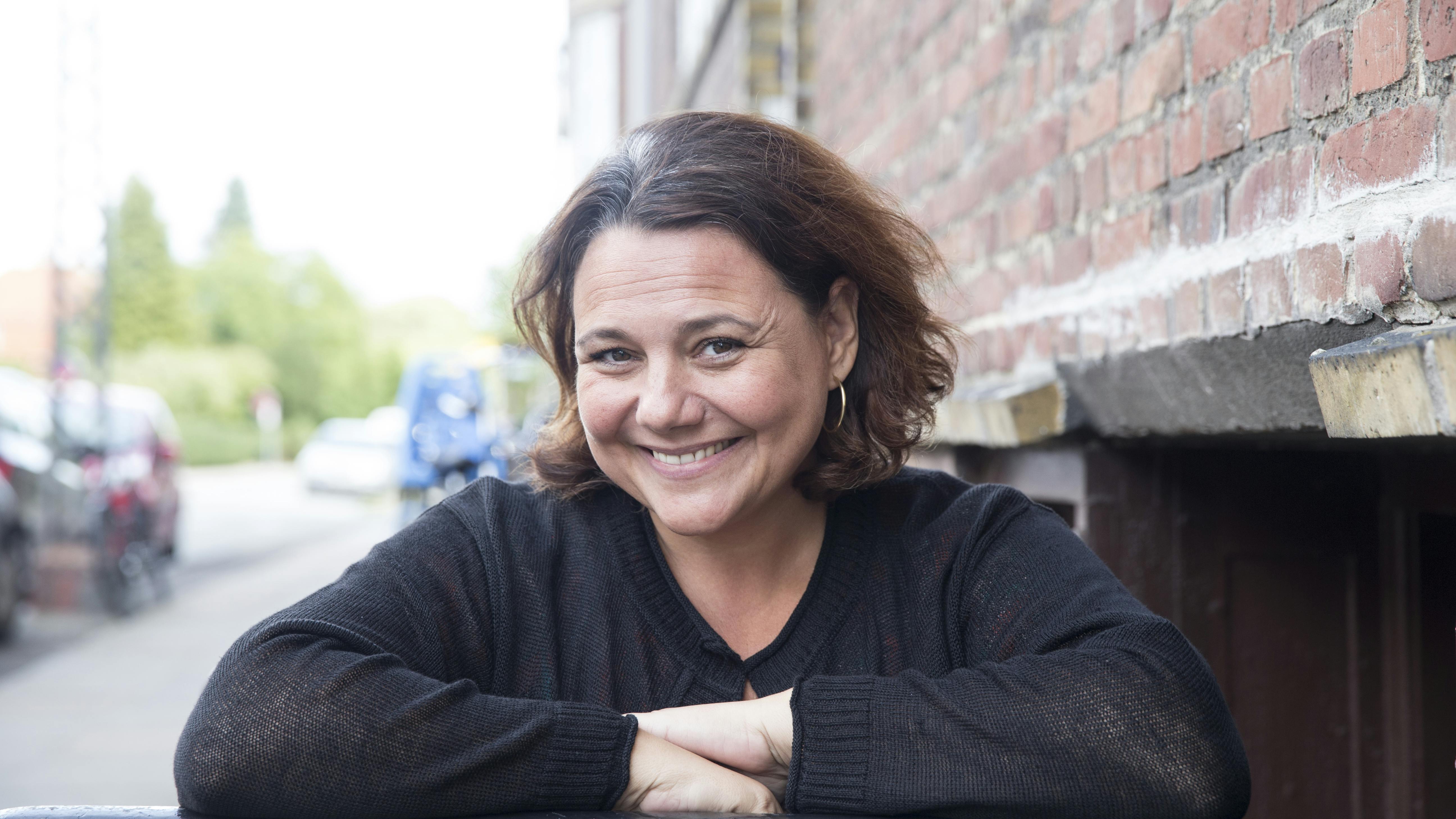 Anne Herdorf er gået til revyen Familie Journal