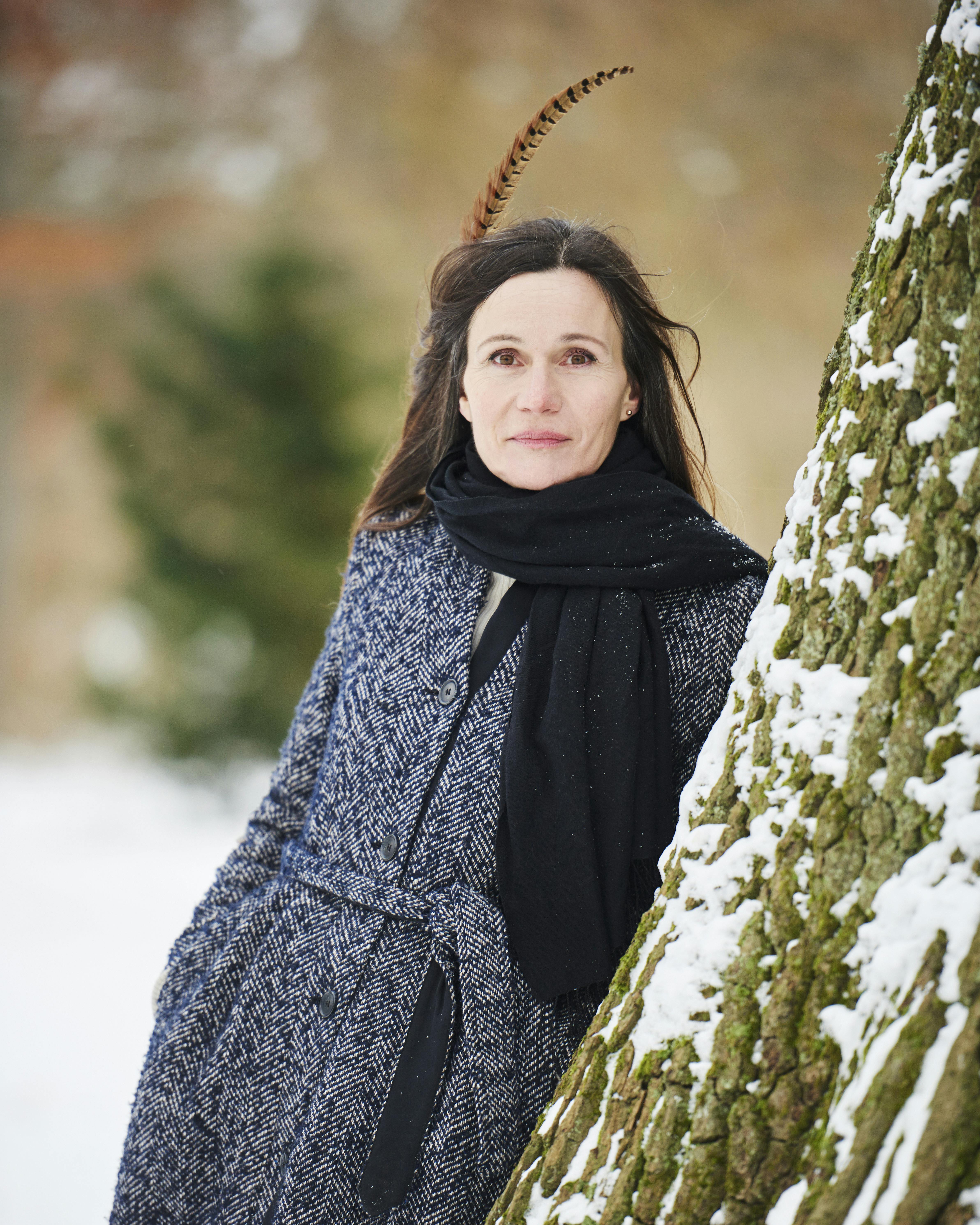 Sangerinden Aviaja Lumholt er maniodepressiv, men har i vid udstrækning lært at styre og begrænse sig sygdom ved hjælp af musik, trommedans, meditation og natur, fortæller hun til Familie Journal.