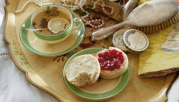 Morgenmad til fruerne- boller og marmelade 