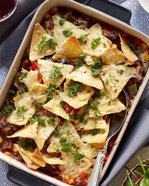 https://imgix.familiejournal.dk/media/article/baked-beans-med-tortilla.jpg