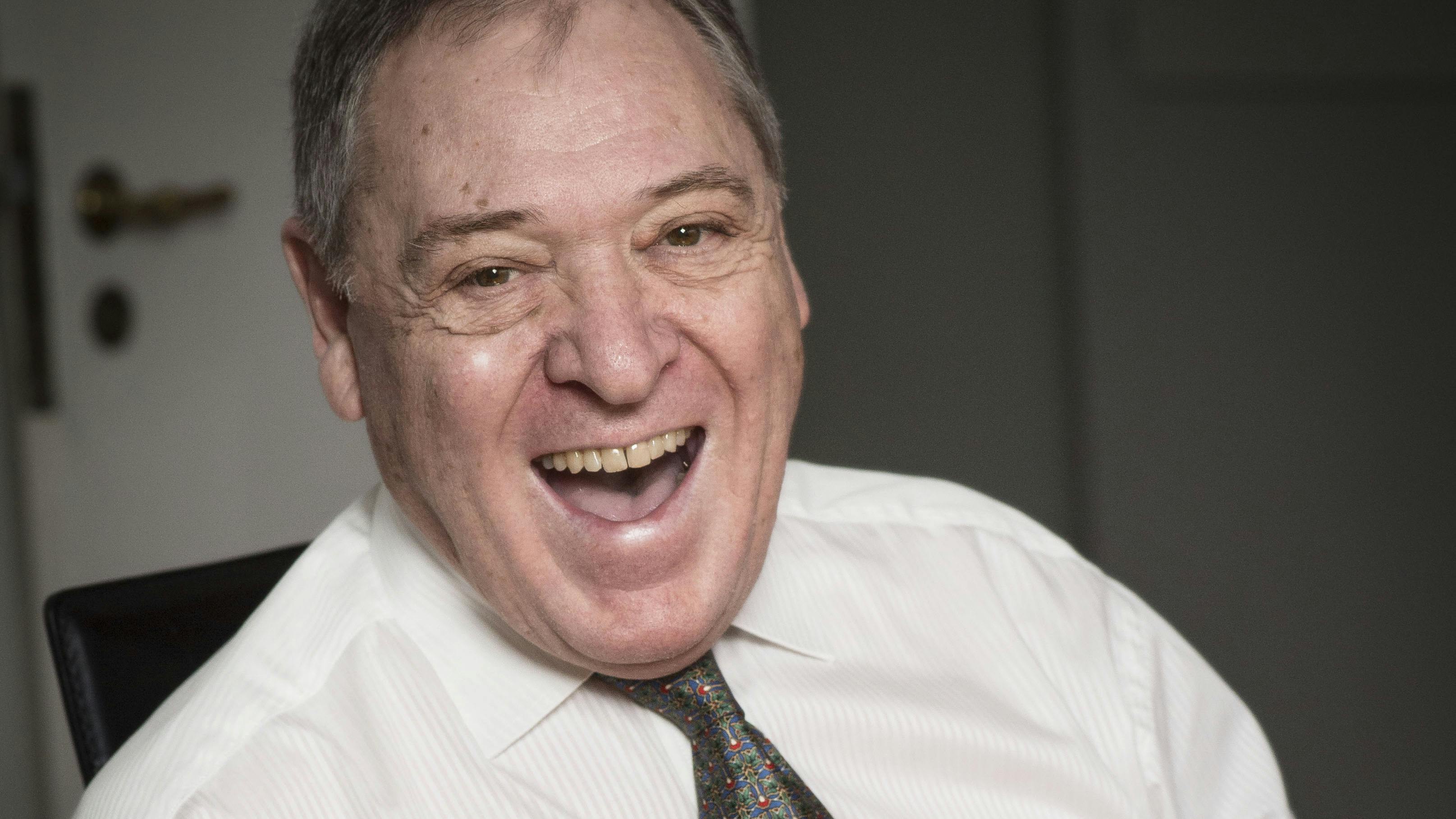 Dario Campeotto har svaret på seks spørgsmål, som Familie Journal har stillet ham og andre dansktopstjerner i webserien "Seks hurtige"