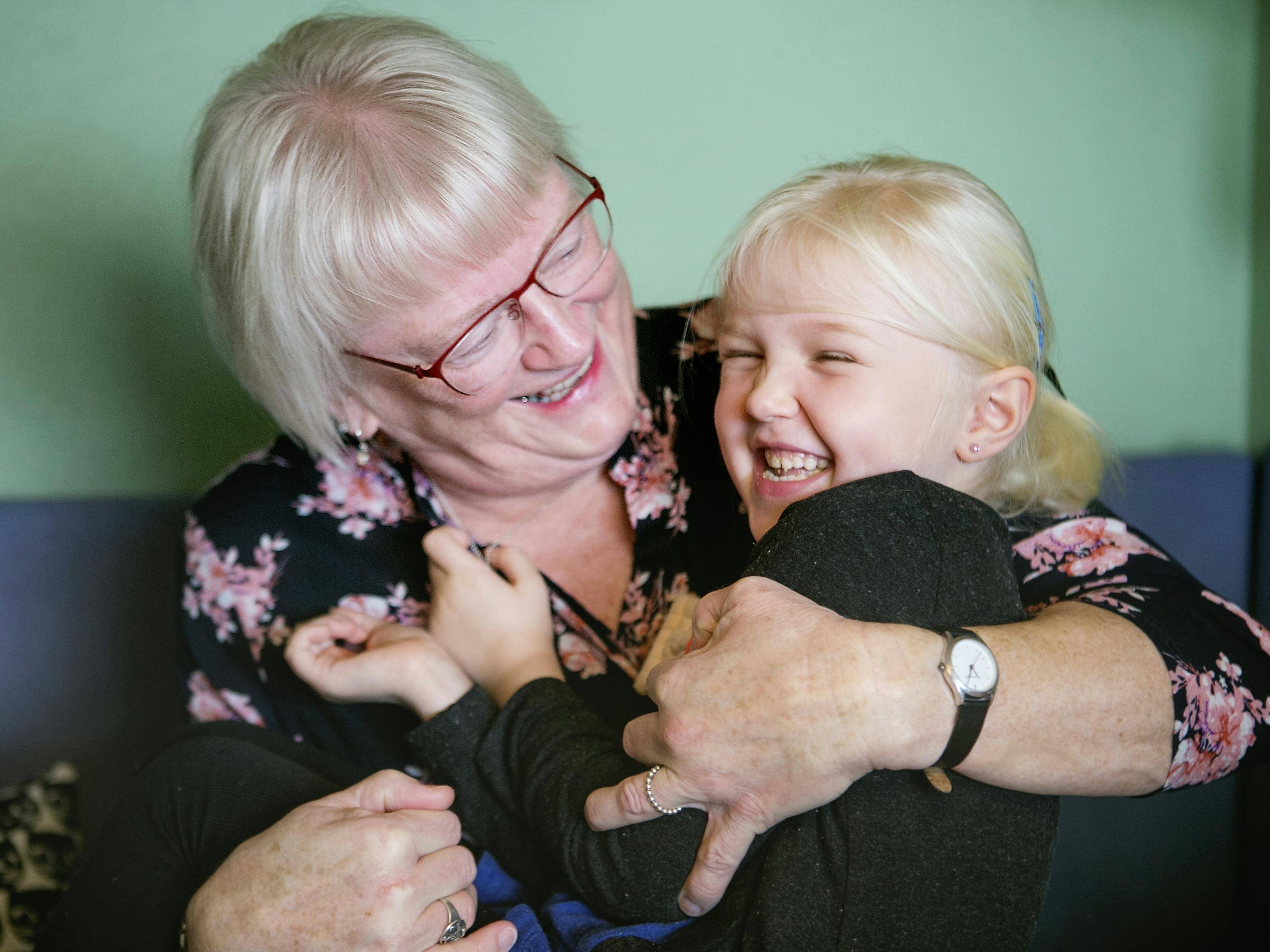 Rita er blevet bedstemor for Aura ?? selv om de ikke er i familie