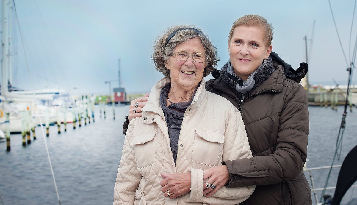 https://imgix.familiejournal.dk/media/article/bettina.png