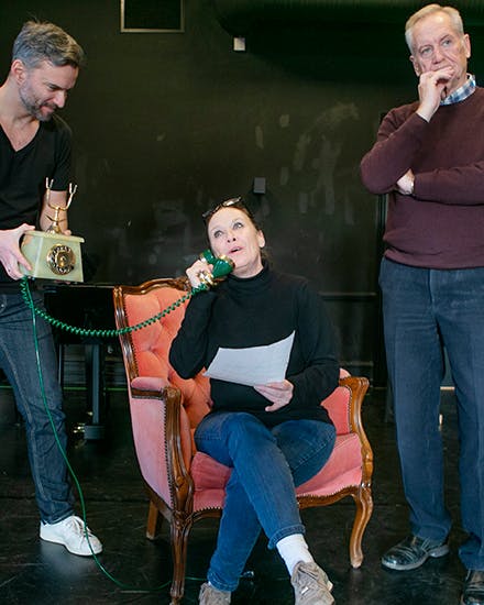 På scenen optræder Keld Heick, Jon Lange og ikke mindst Betty Glosted, som markerer sit 40-års jubilæum med musicalen om sit idol.