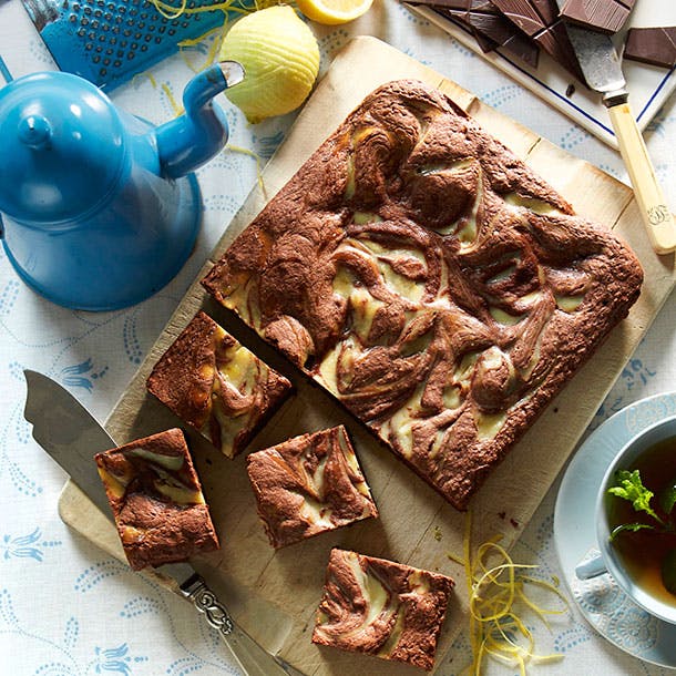 https://imgix.familiejournal.dk/media/article/brownie-med-citron.jpg