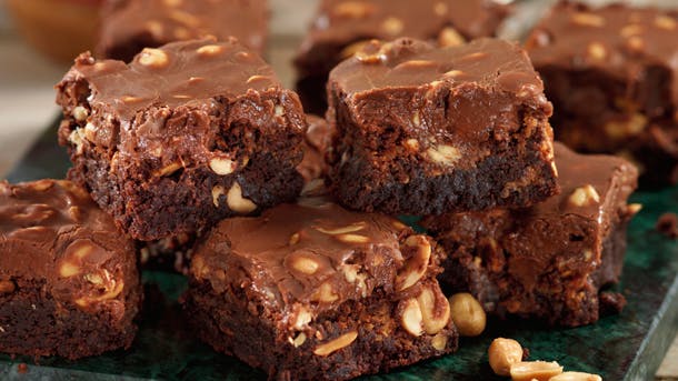 Brownies med jordnødder og chokolade