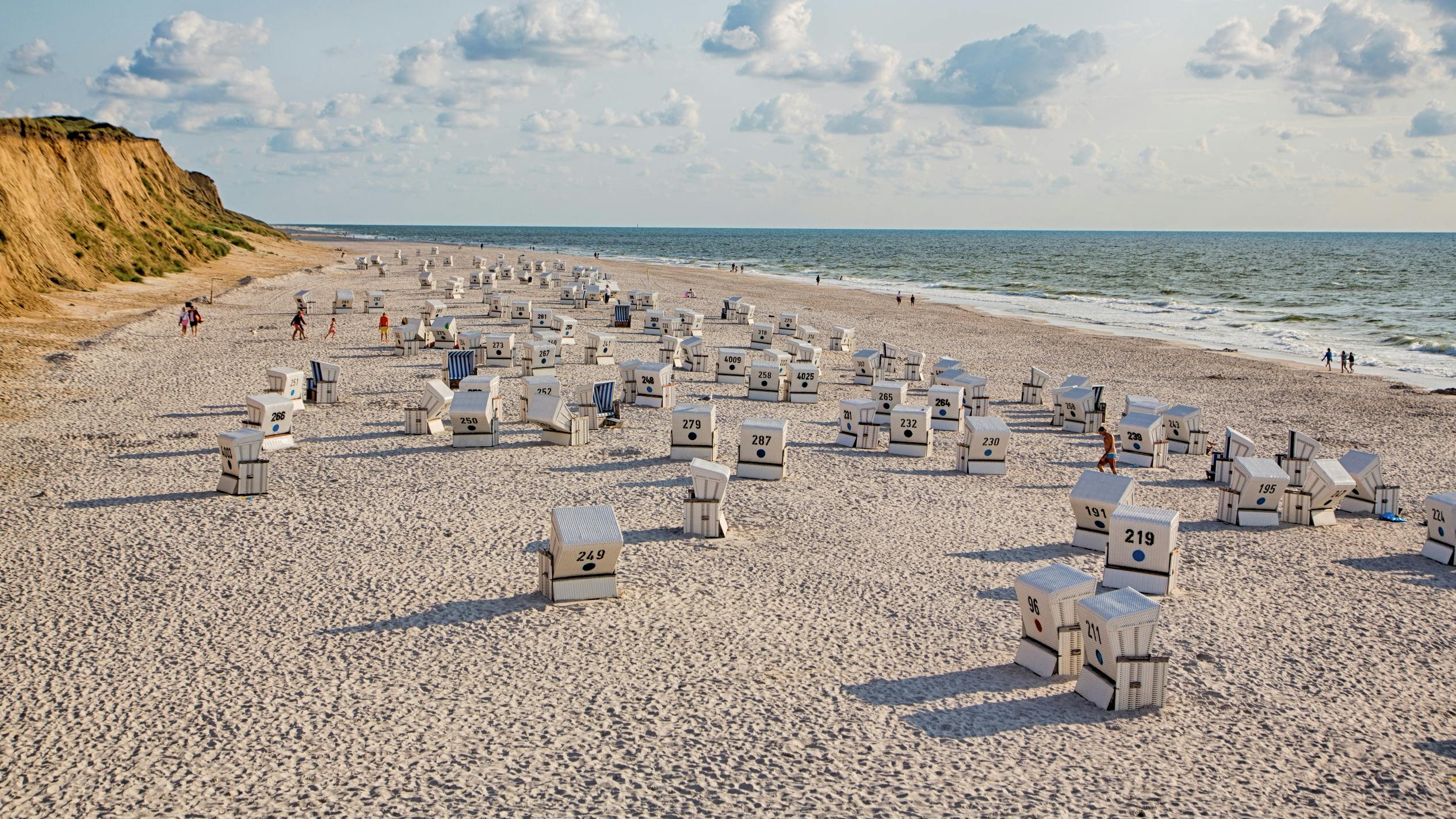 De romantiske strandstole findes overalt på Sild.