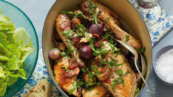 Coq au vin - klassisk ret med kylling og rødvin