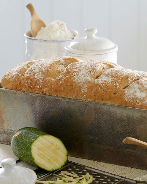 https://imgix.familiejournal.dk/media/article/courgettebroed.jpg
