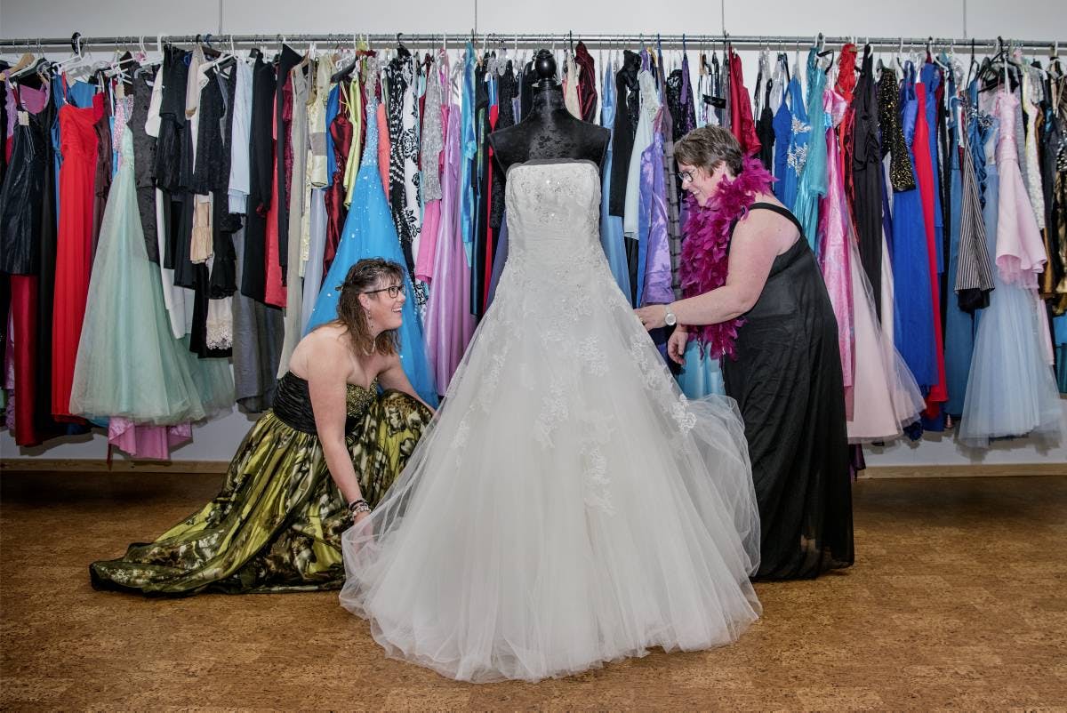 https://imgix.familiejournal.dk/media/article/dress-for-less-4.jpg