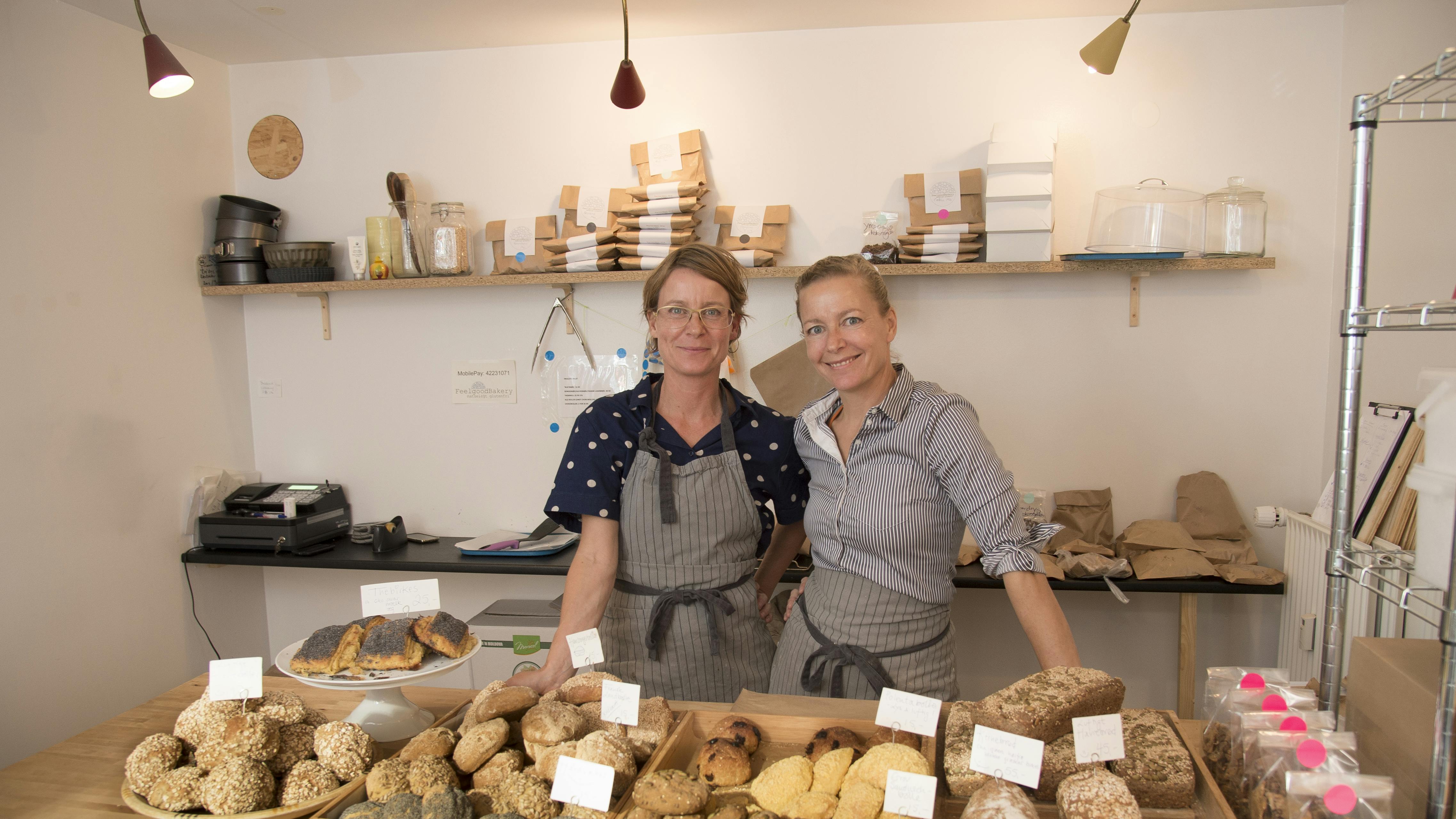 To søstre har åbnet et mikrobageri, hvor de bager naturligt glutenfrit.