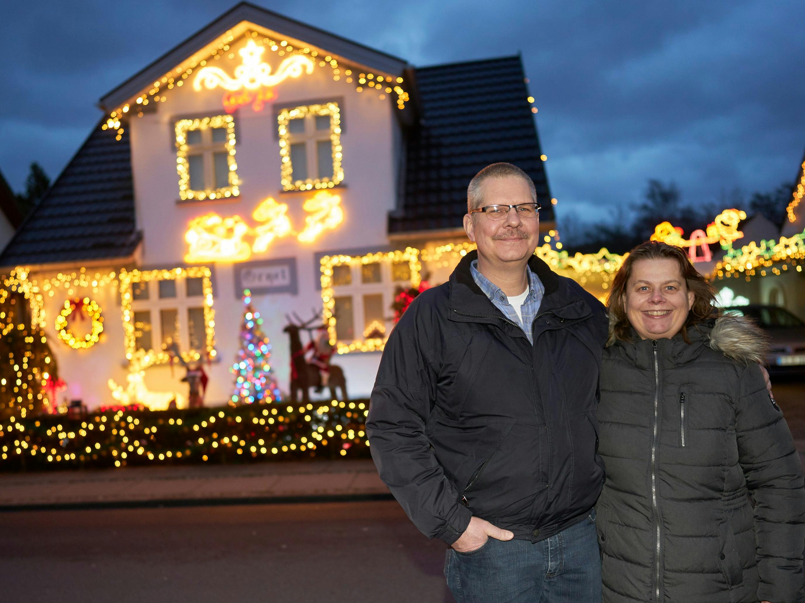 https://imgix.familiejournal.dk/media/article/gade_gaar_juleamok_tsl_20191205_0172.jpg